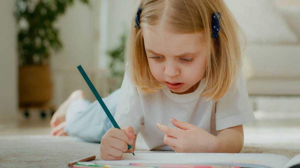 Girl studying - Picture cards