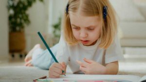 Girl studying - Picture cards